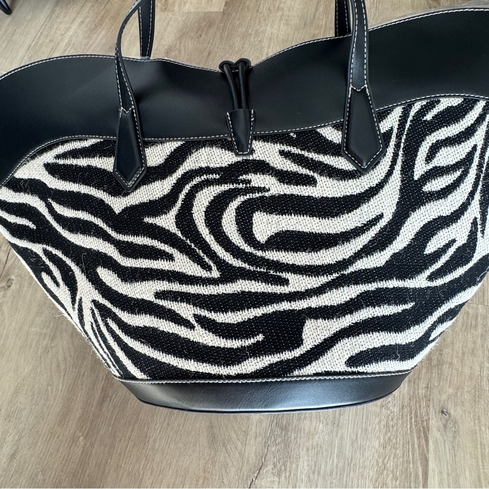 H&M Black and White Zebra Print Shopper Bag - Picture 9 of 11